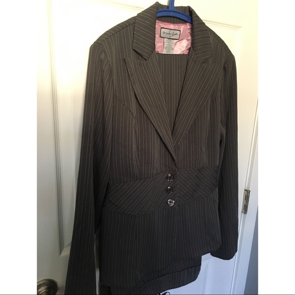 GREY PANTSUIT WHITE PINSTRIPES. JUNIOR SZ 13/14. - Picture 1 of 2